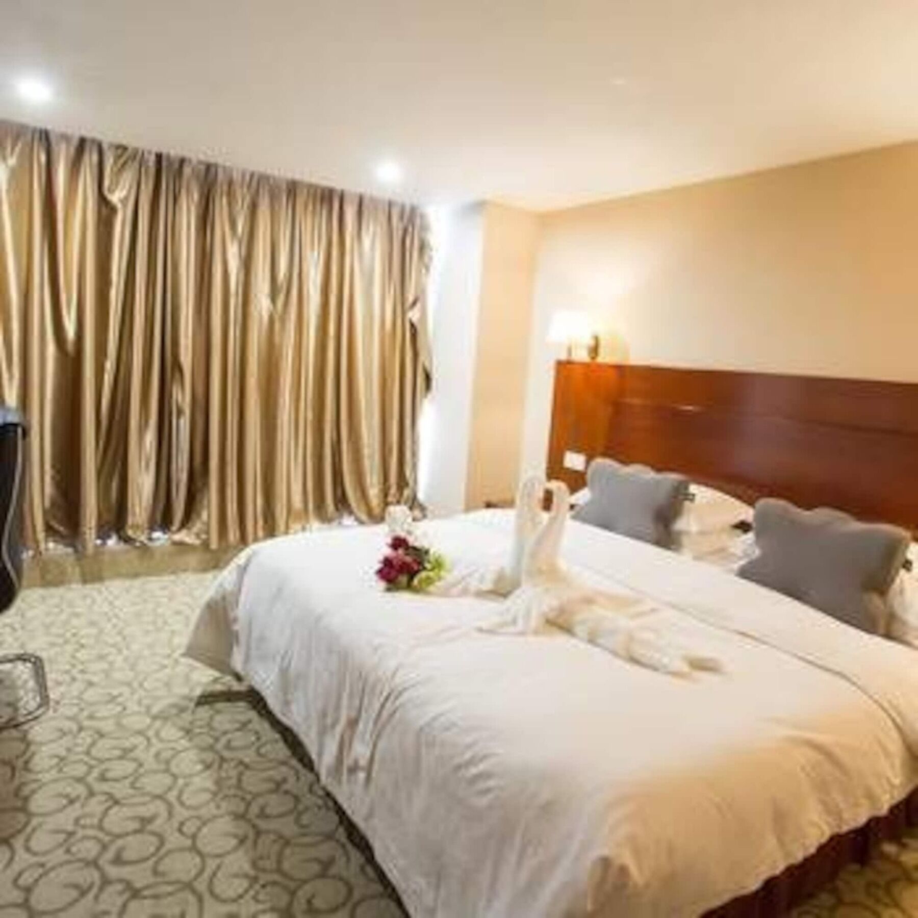 Chonpines Hotel Аншун Екстериор снимка