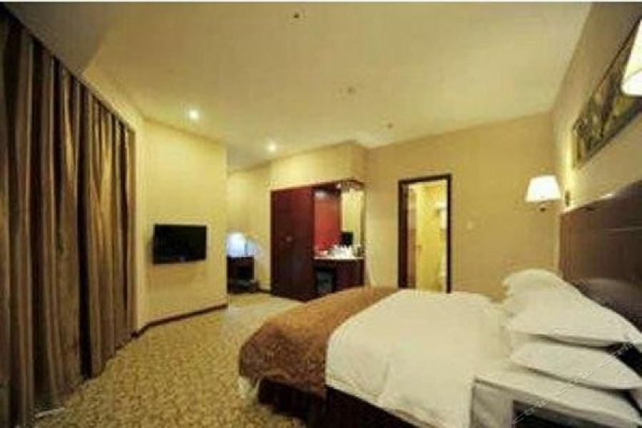 Chonpines Hotel Аншун Екстериор снимка