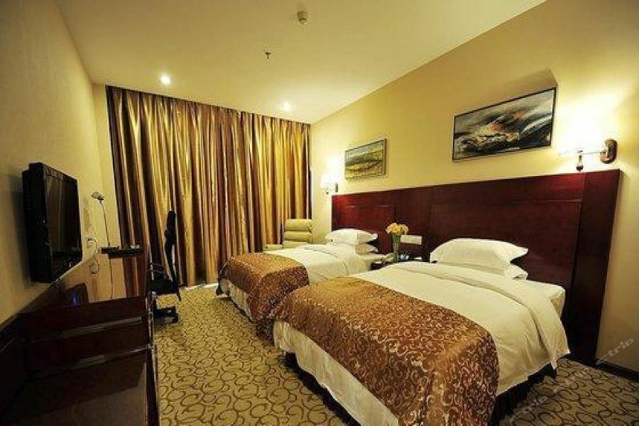 Chonpines Hotel Аншун Екстериор снимка
